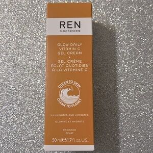REN Clean Skincare - Glow Daily Vitamin C Gel Cream